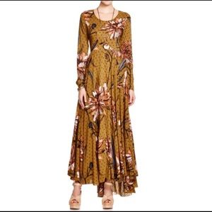 ✨ Free People First Kiss Maxi Dress ✨